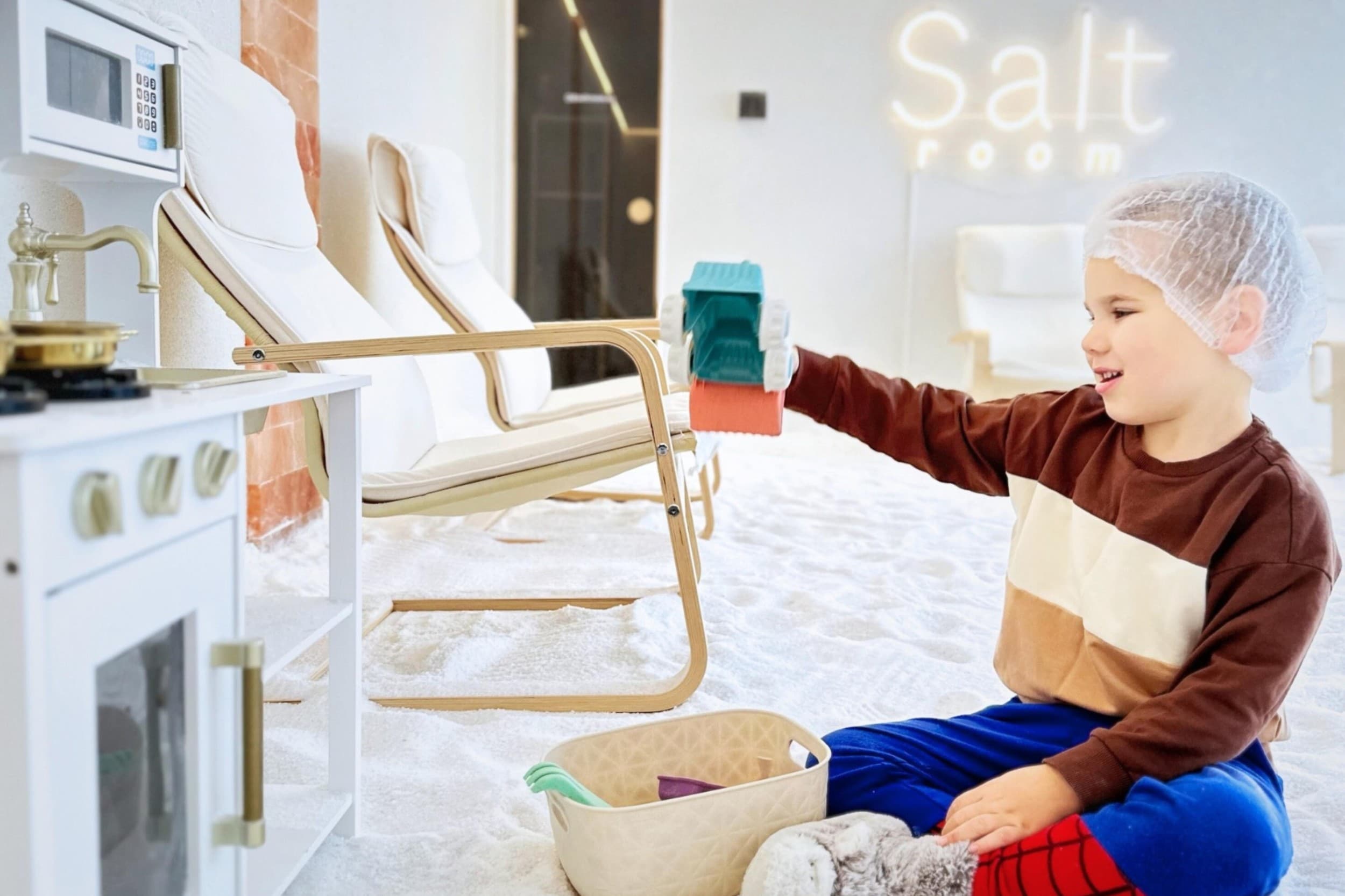 Соляная терапия SaltRoom для взрослого и ребёнка | 4 сеанса
