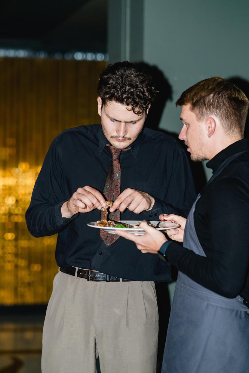 Õhtusöök “Shitty Dinner” pubis Scotland Yard