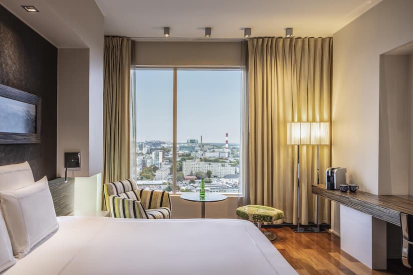 Swissôtel Tallinn majutuspakett õhtusöögiga "Bliss & Bloom Gurmee teekond"