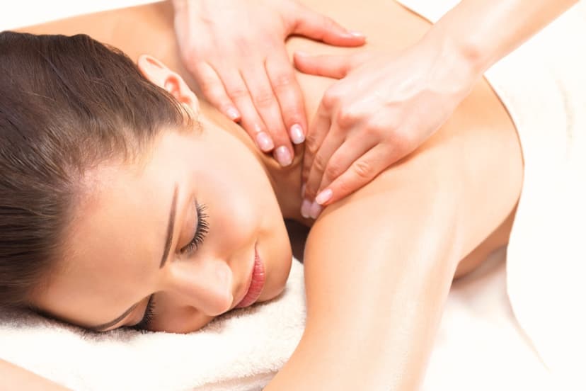 Lõõgastus Meriton veekeskuses ja mõnus massaaž Wellness Spaas