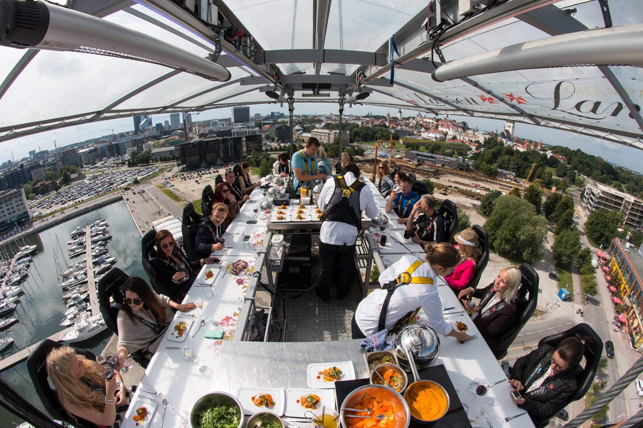 dinnerinthesky-7